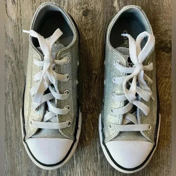Converse Shoes Silver Star Chuck Taylor Low Top Sneakers Glitter Juniors Size 1 - Picture 2 of 8